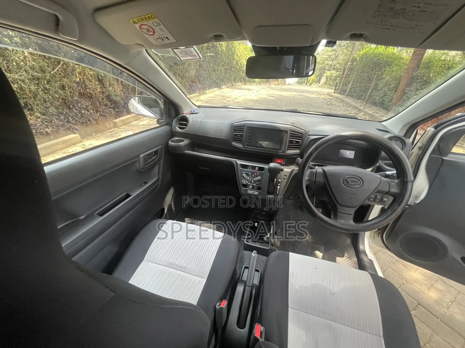 Daihatsu Mira 2017 White