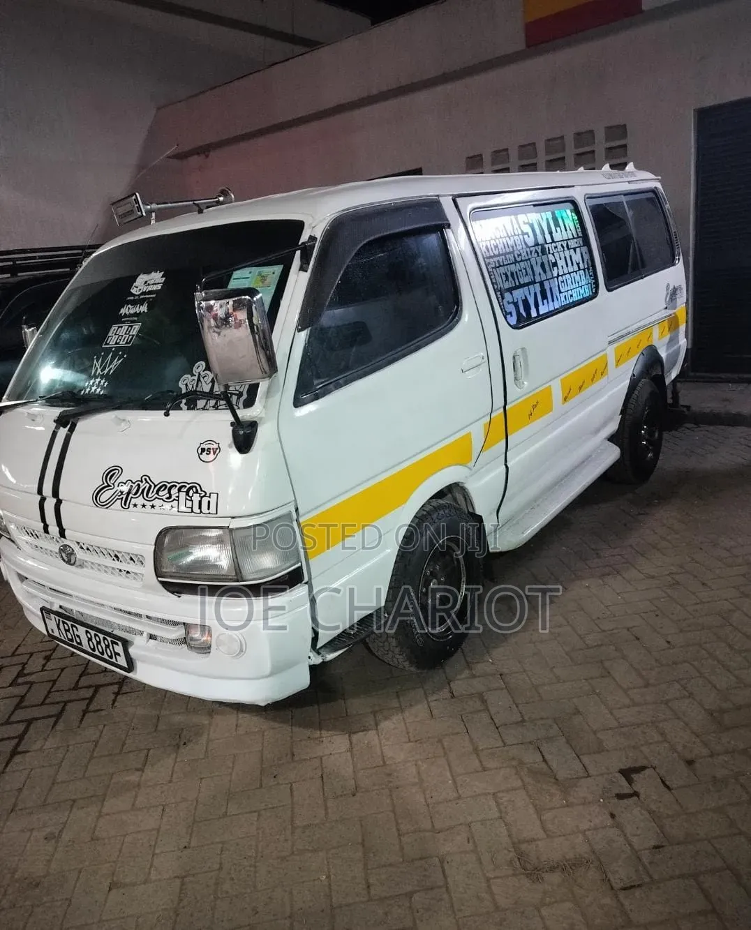 Toyota HiAce 2009 White