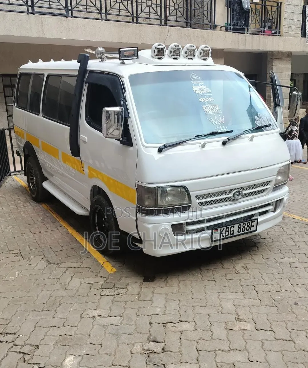 Toyota HiAce 2009 White