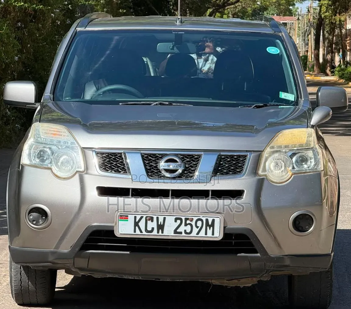 Nissan X-Trail 2012 Silver