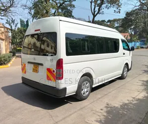 Toyota HiAce 2025