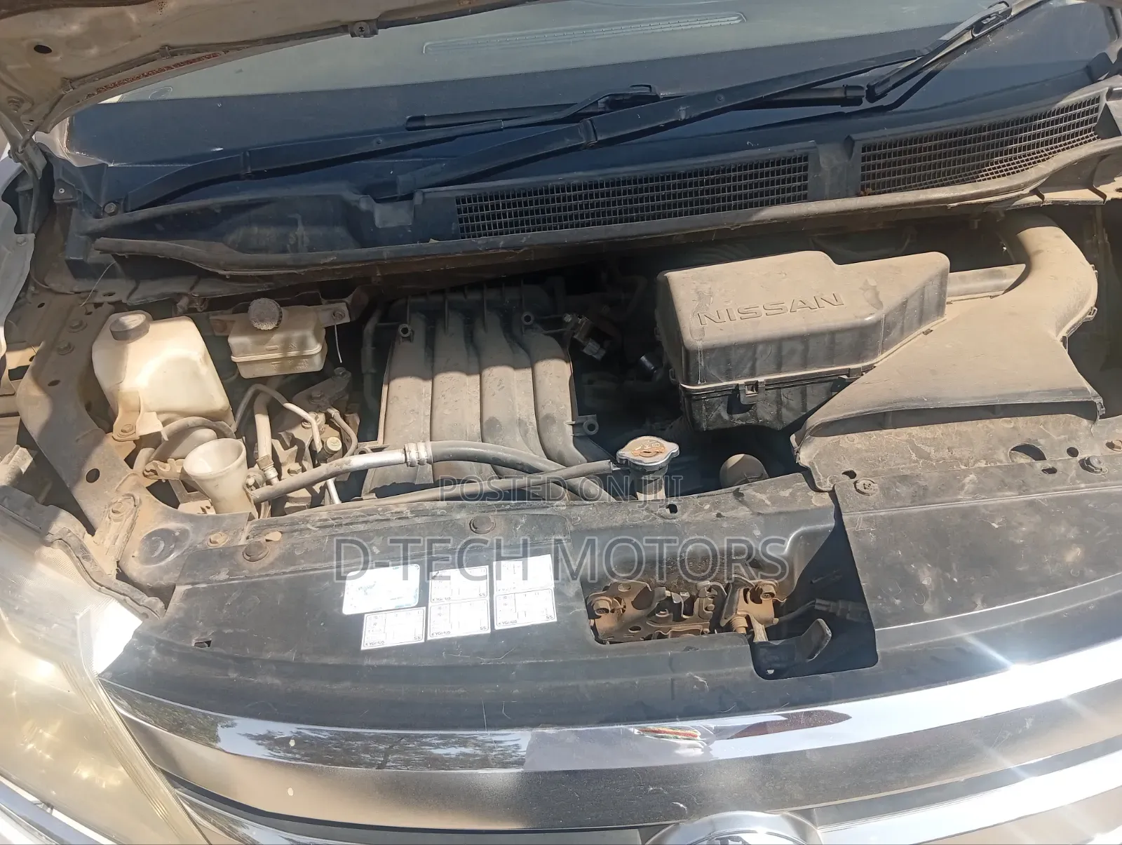 Nissan Serena 2014 Silver