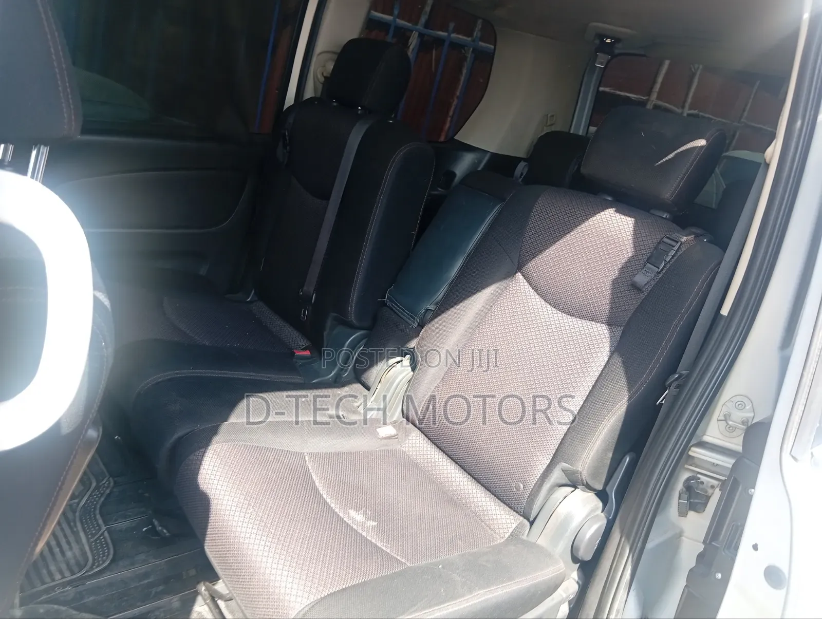 Nissan Serena 2014 Silver