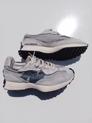 New Balance 327