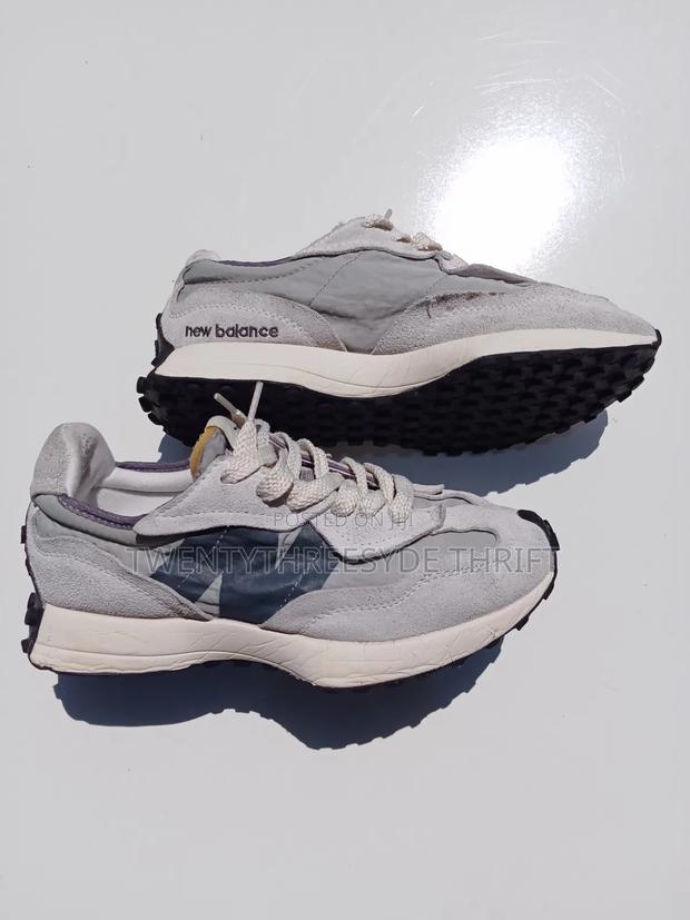 New Balance 327