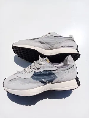 New Balance 327