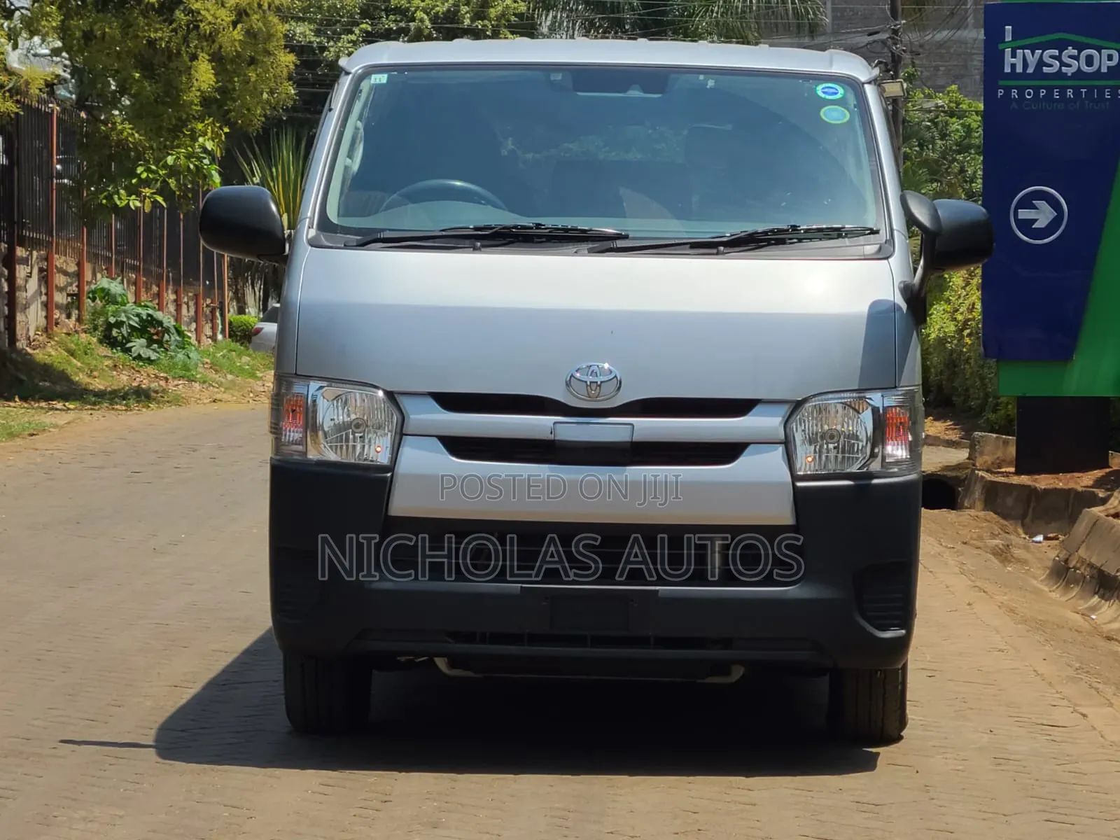 Toyota HiAce 2019 Silver