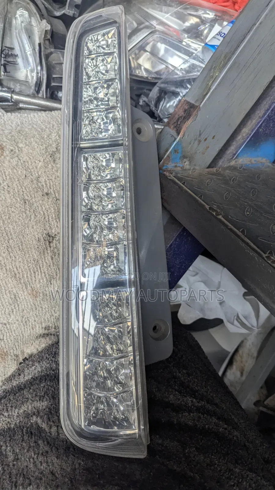Toyota Isis Backlight