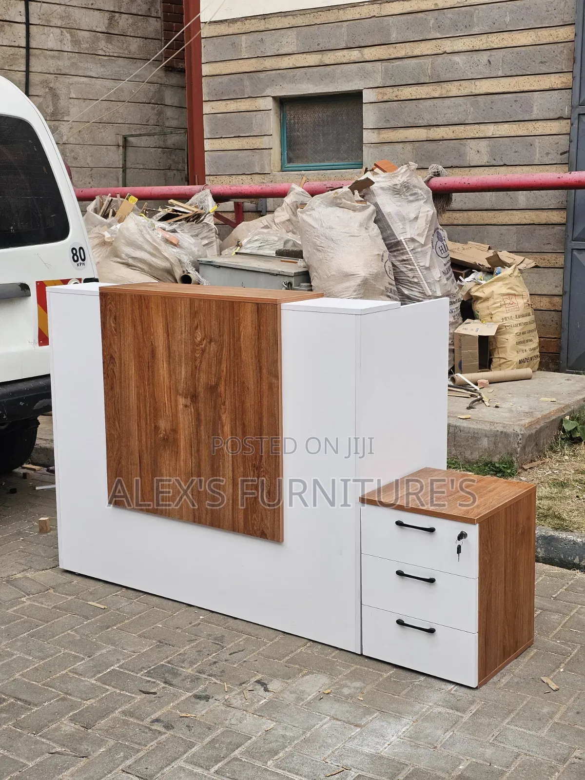 Heavy-Duty Office Desk/Reception Desk