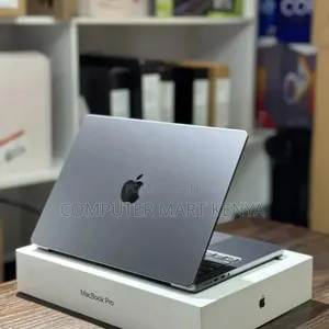New Laptop Apple MacBook Pro 16GB Apple M2 SSD 512GB