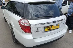 Subaru Outback 2010 White