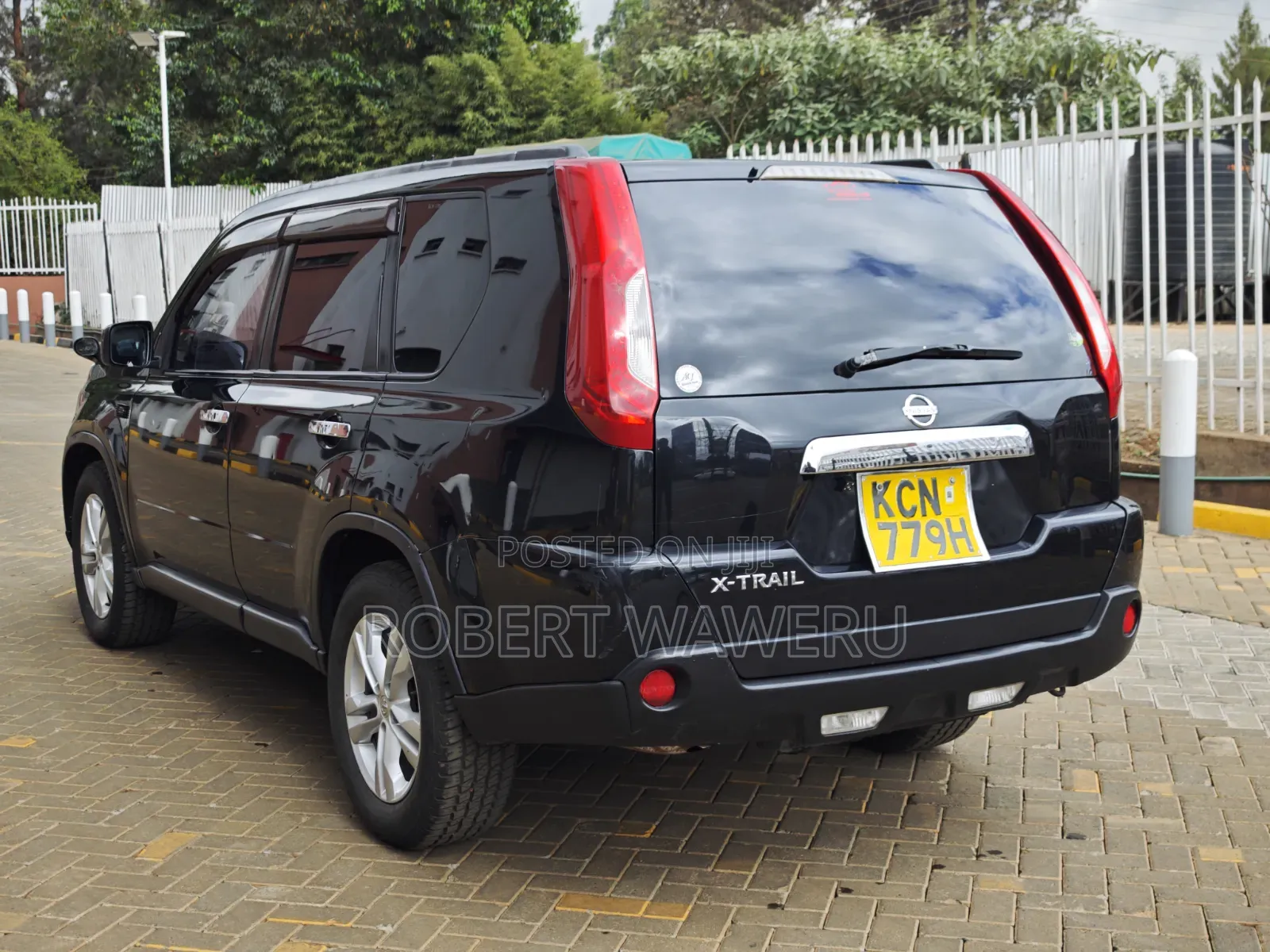 Nissan X-Trail 2010 Black