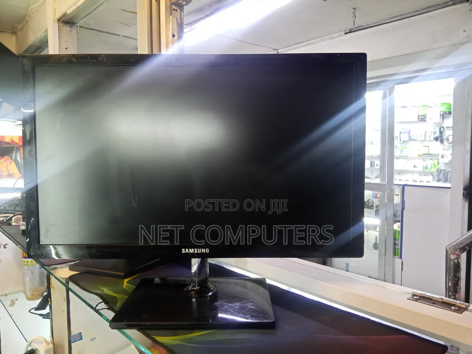 Samsung 24 Inches Wide Moniter