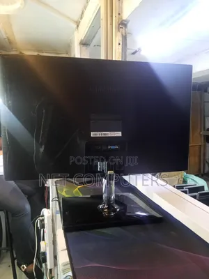 Samsung 24 Inches Wide Moniter