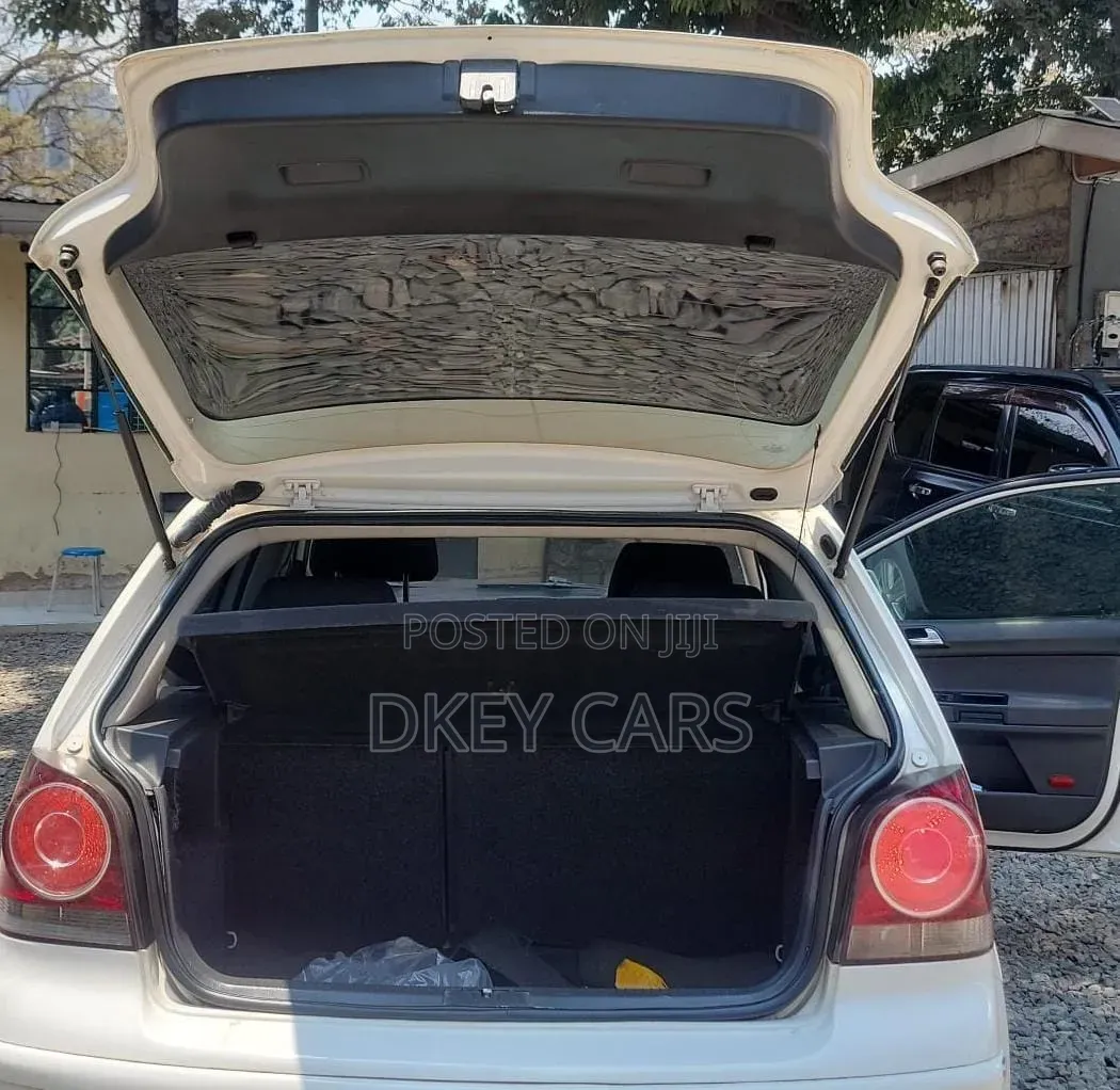 Volkswagen Polo 2006 White