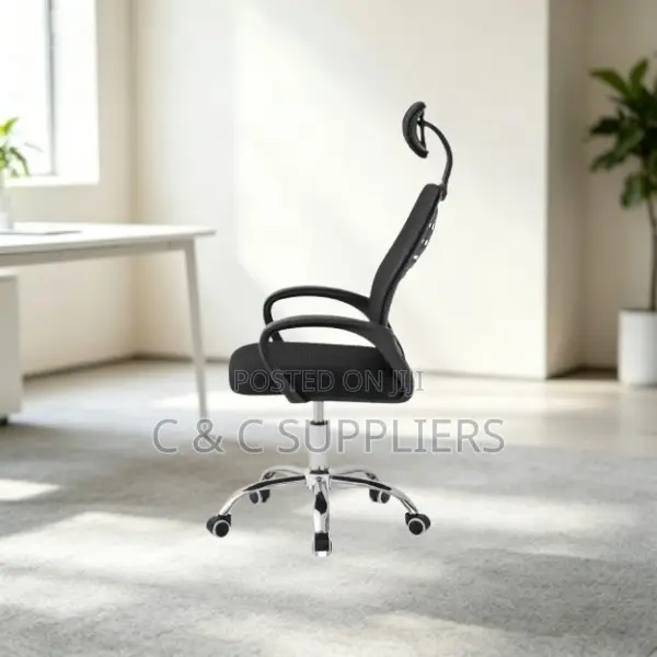 Swivel Mesh Headrest Boardroom Chair.