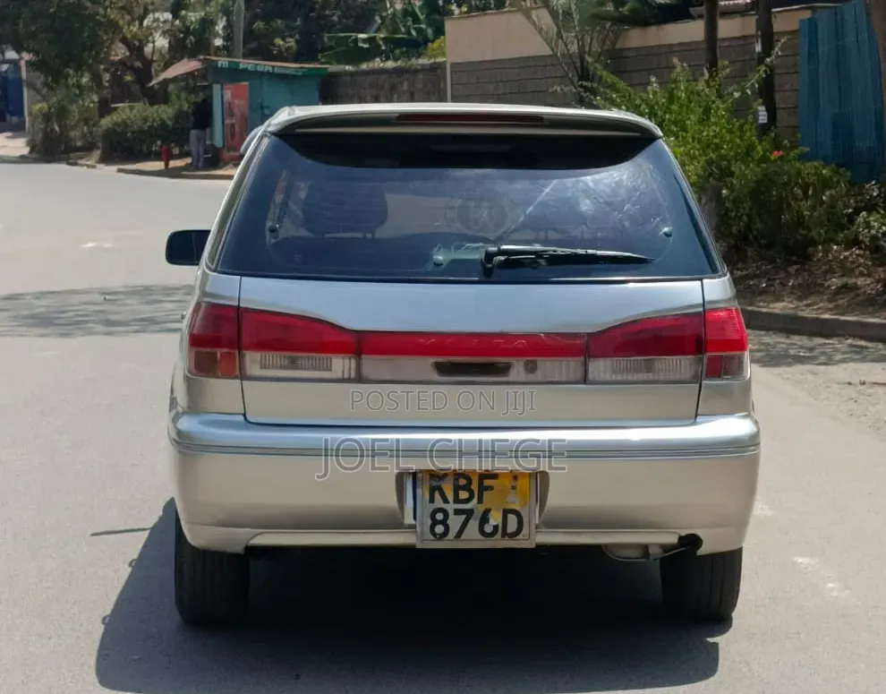 Toyota Vista 2003 Beige