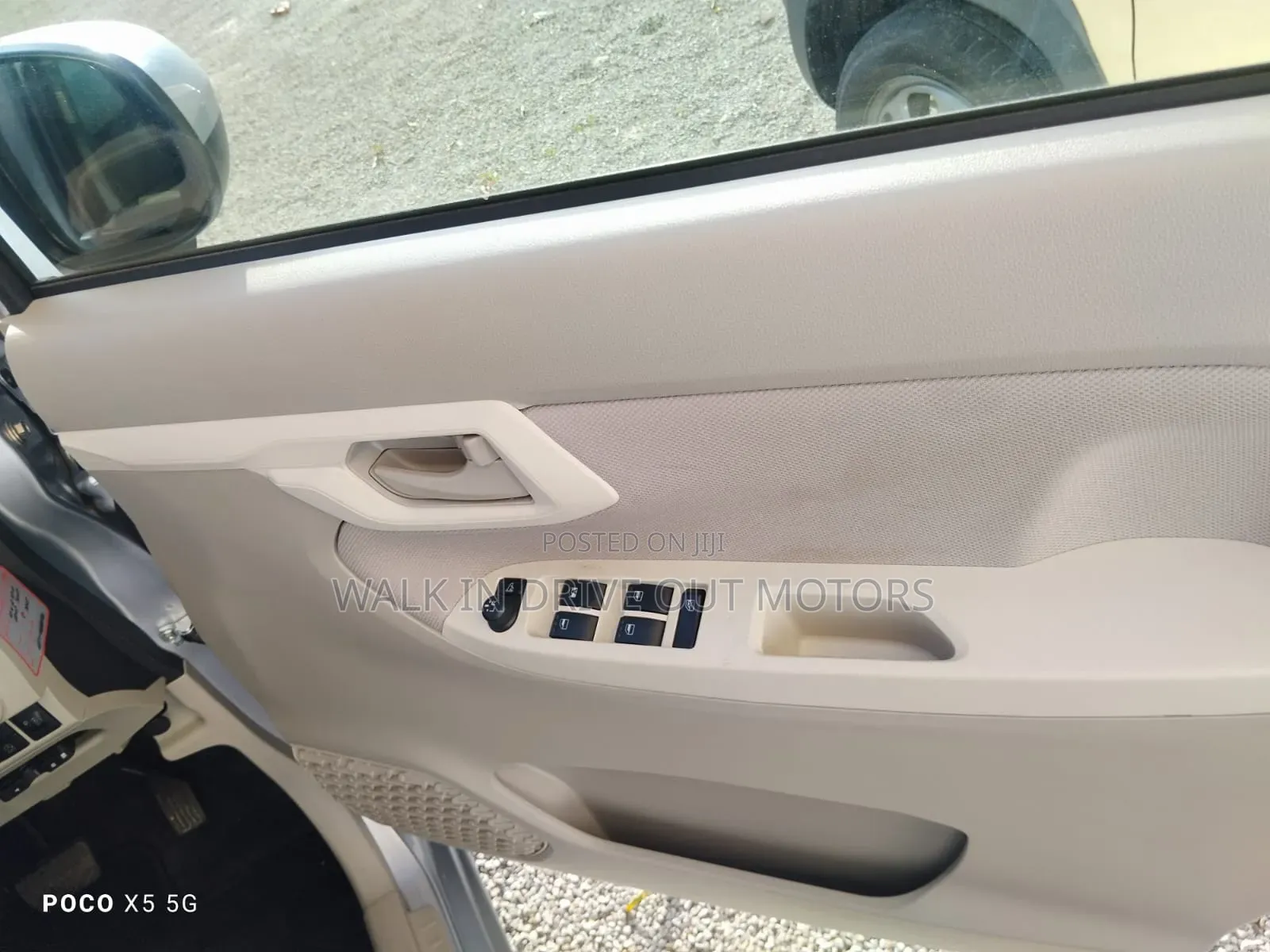 Daihatsu Move 2019 Silver