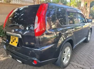 Nissan X-Trail 2012 Black