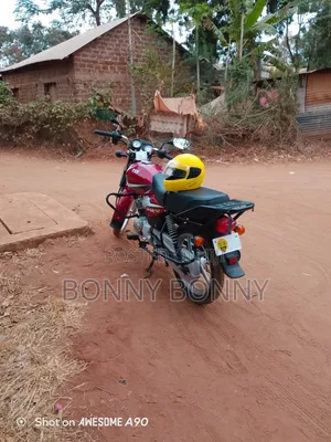 TVS HLX 125 2024 Red