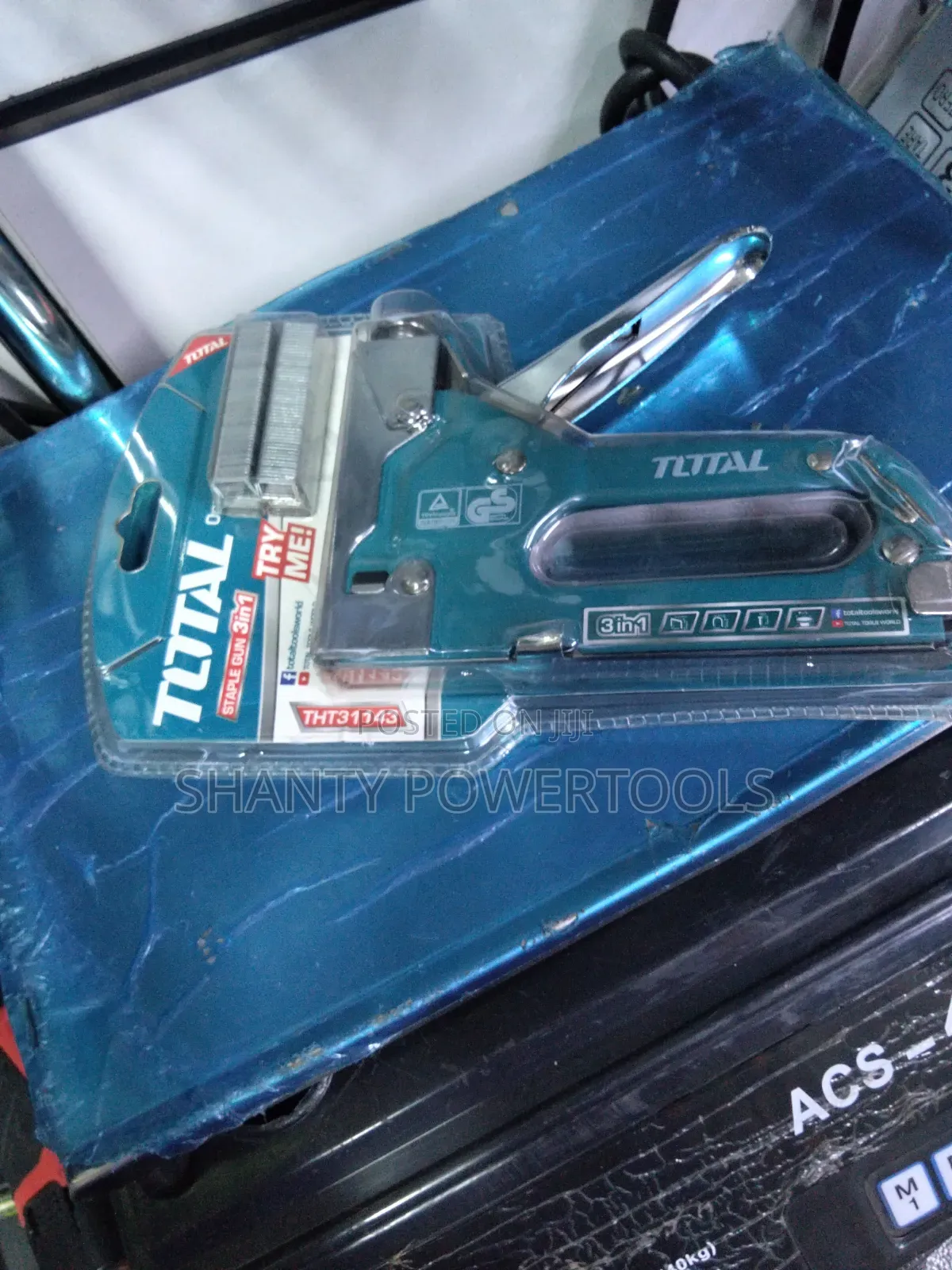 TOTAL 3-in-1 Staple Gun (Model: THT31143).