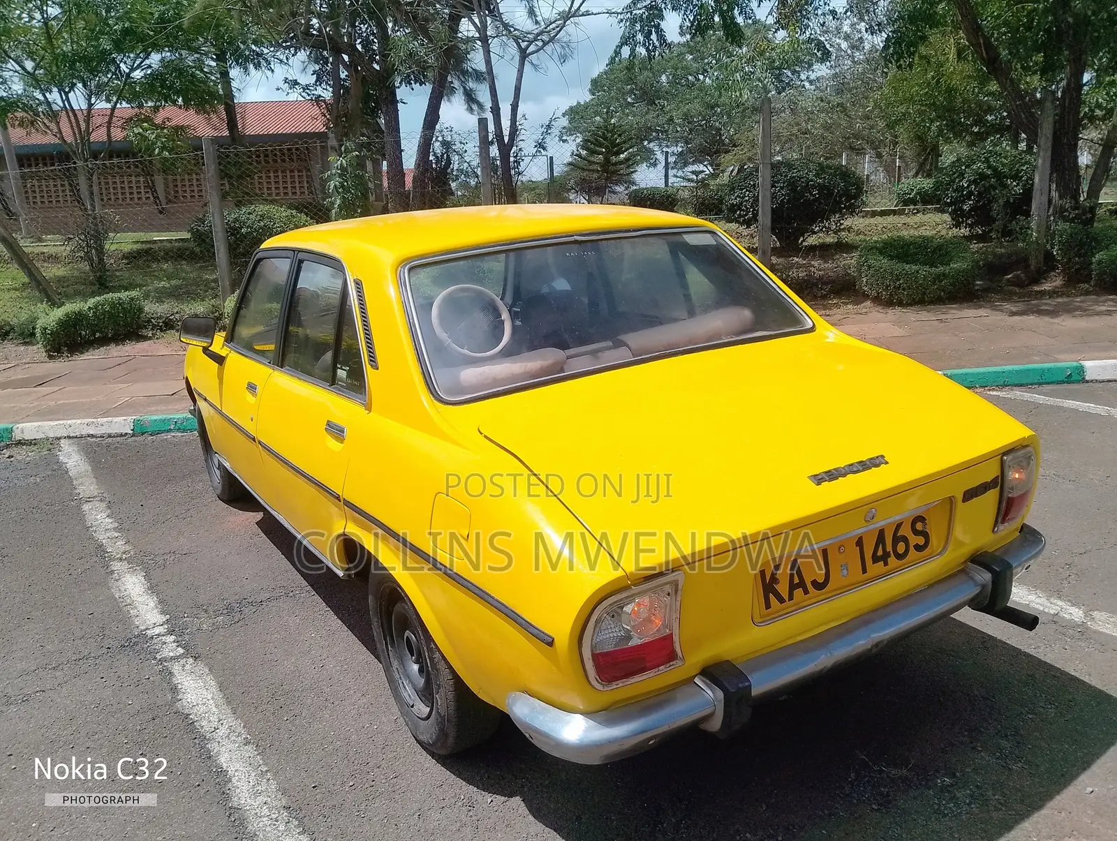 Peugeot 504 1998 Yellow