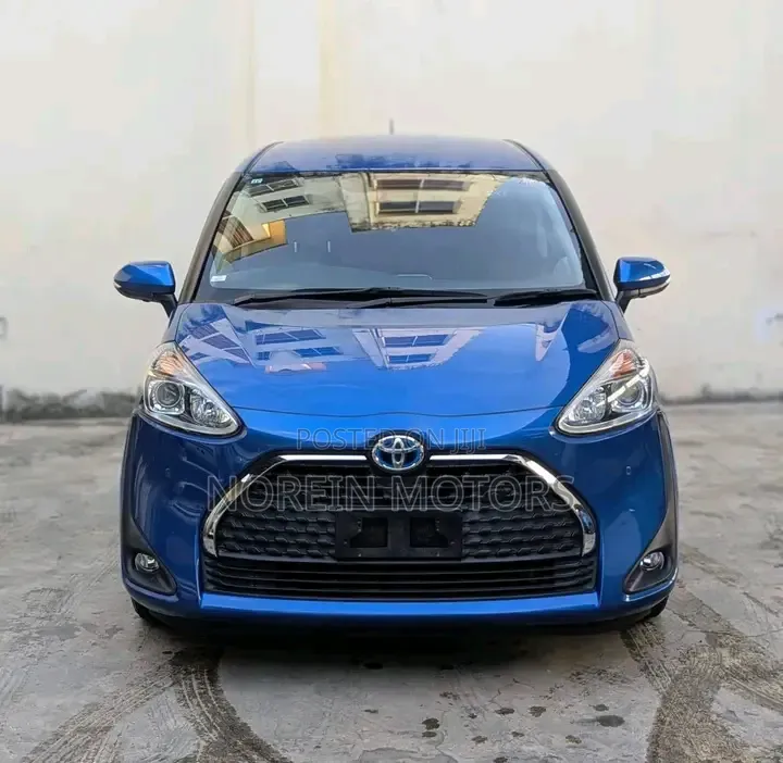 Toyota Sienta 2020 Blue