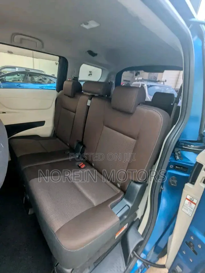 Toyota Sienta 2020 Blue