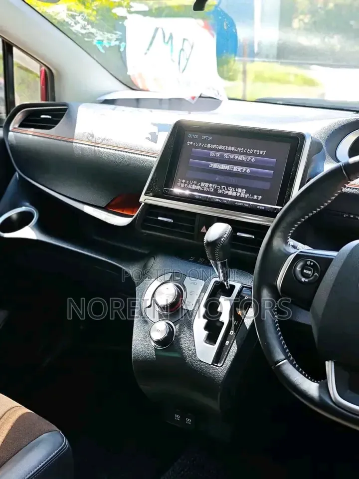 Toyota Sienta 2020 Blue