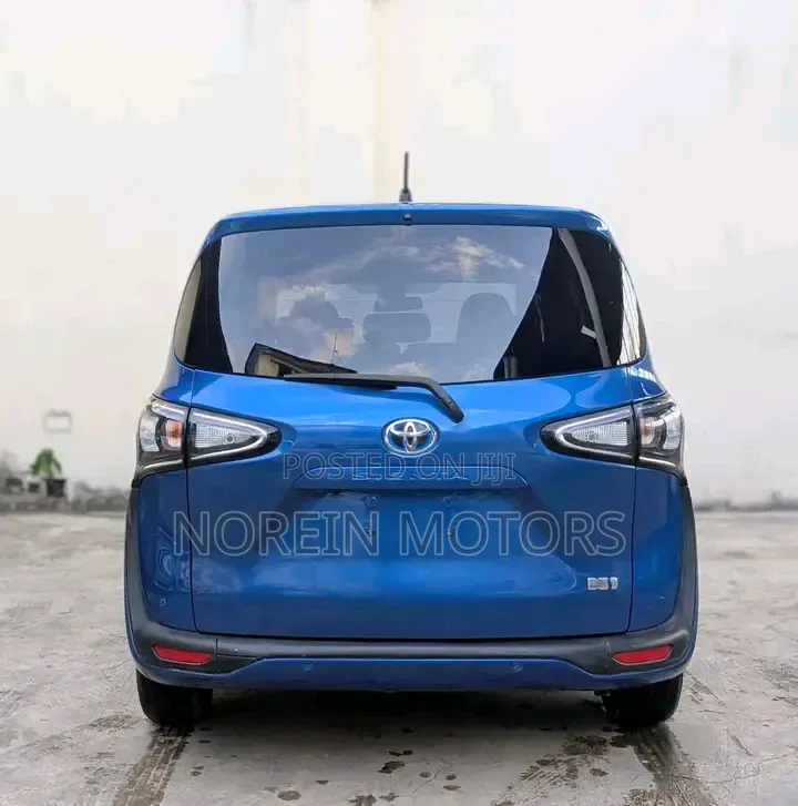 Toyota Sienta 2020 Blue