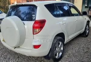 Toyota RAV4 2008 White