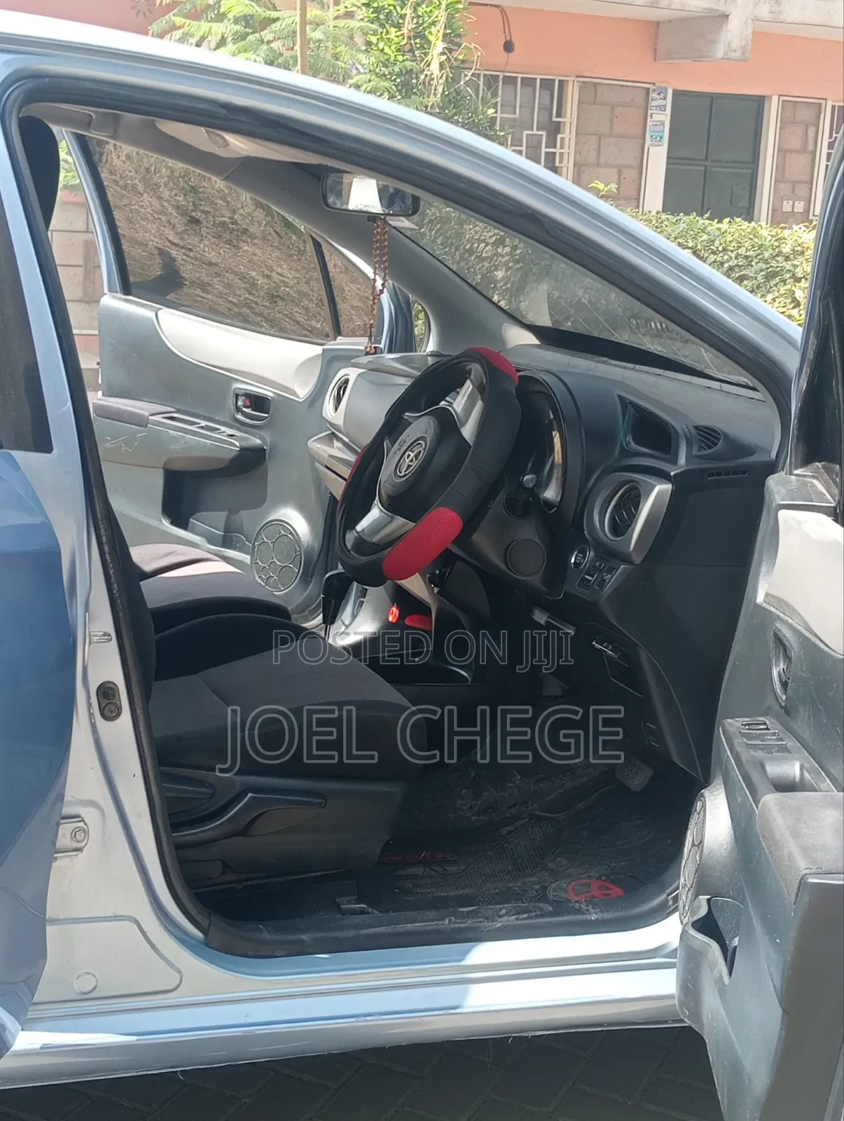 Toyota Vitz 2012 Blue