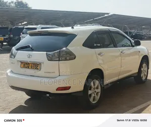 Toyota Harrier 2012 Off white