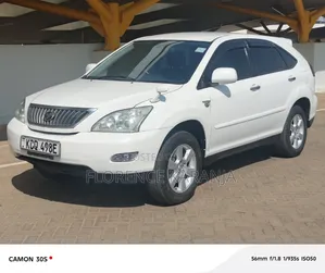 Toyota Harrier 2012 Off white