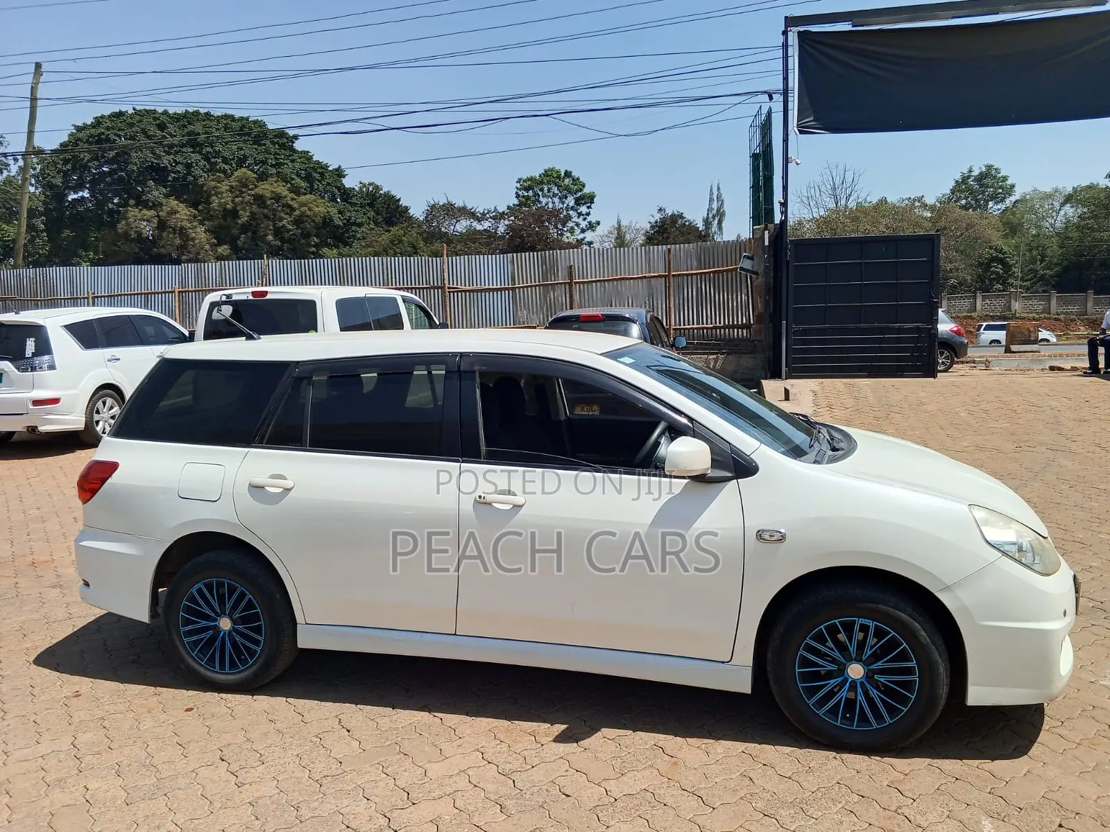 Nissan Wingroad 2014 White