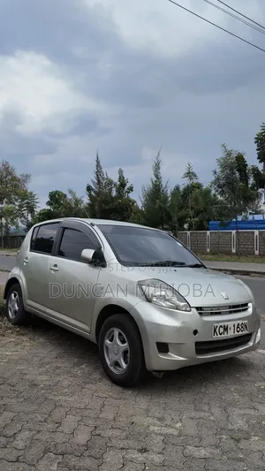 Toyota Passo 2010 Silver