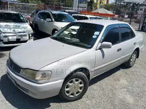 Toyota Corolla 2000 Silver