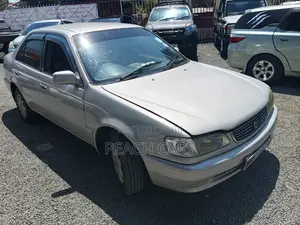 Toyota Corolla 2000 Silver