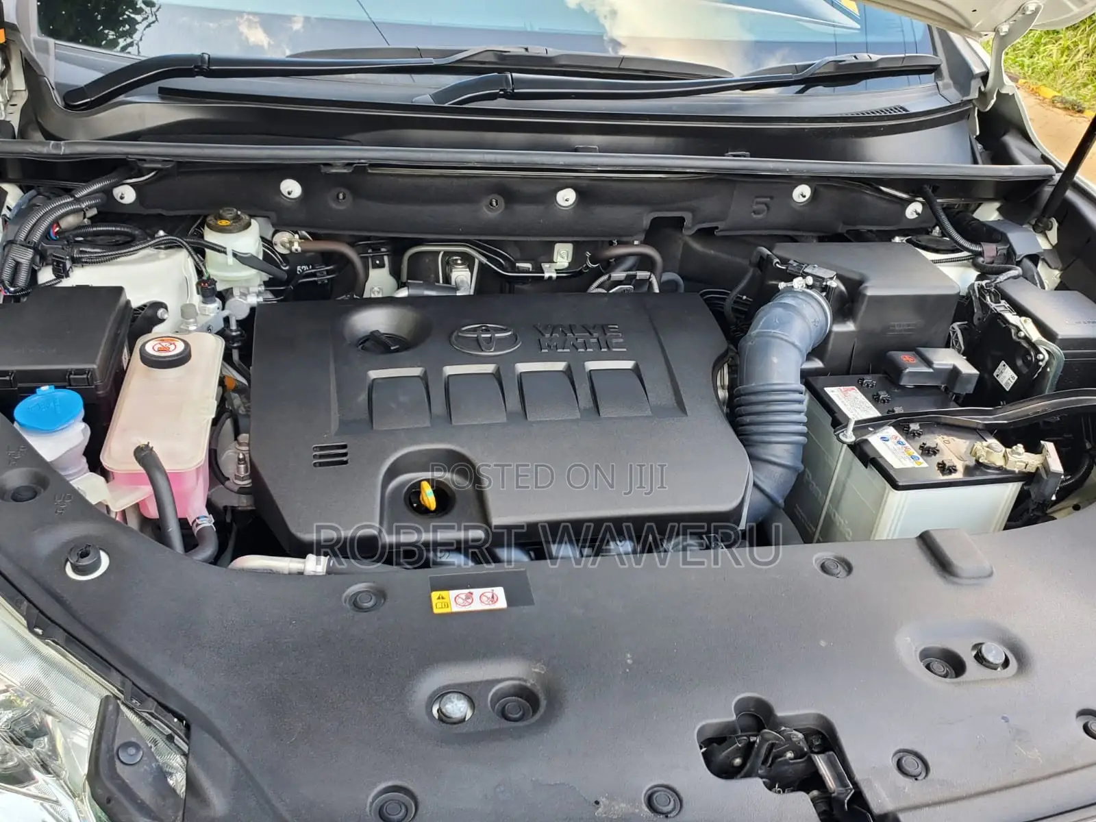 Toyota Harrier 2.0 4WD 2019 White