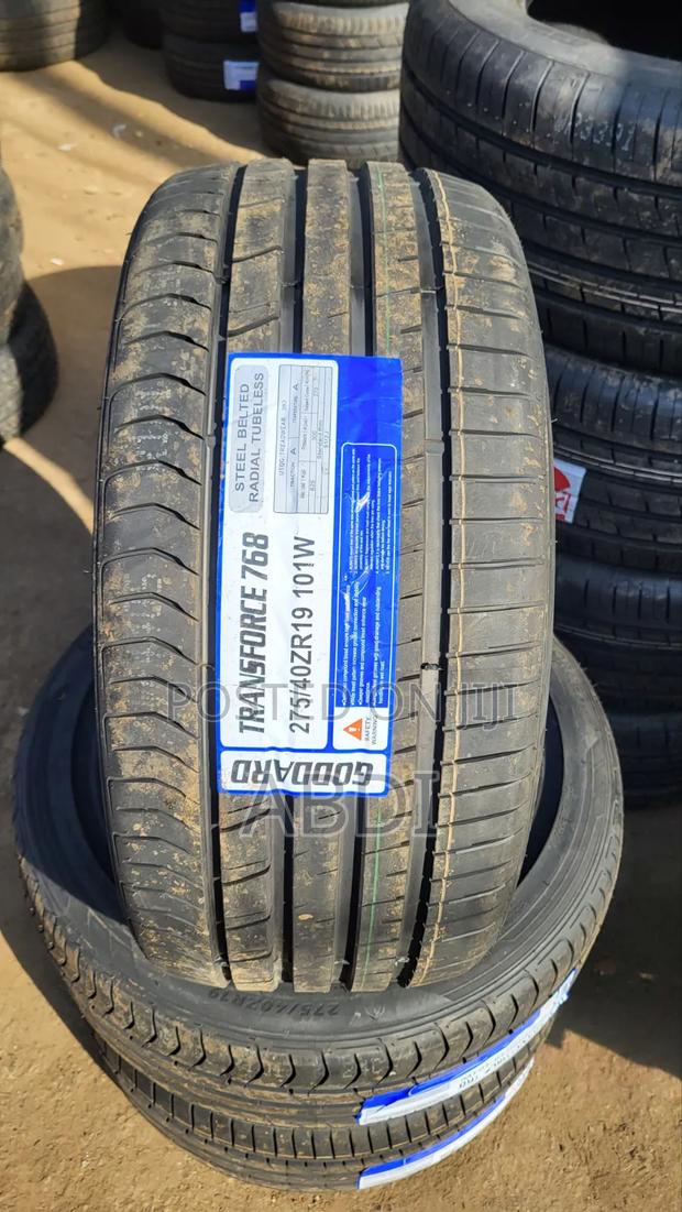 275/40r19 Goddard