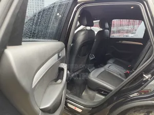 Audi Q5 2.0T Premium AWD quattro 2016 Black