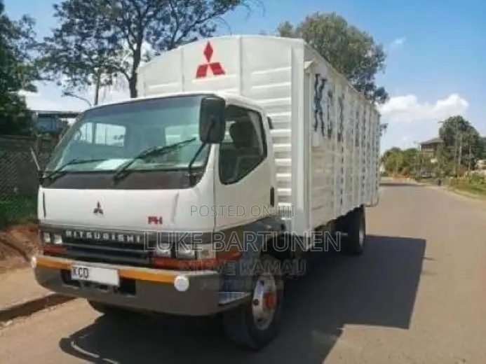 Mitsubishi FH 2014 White
