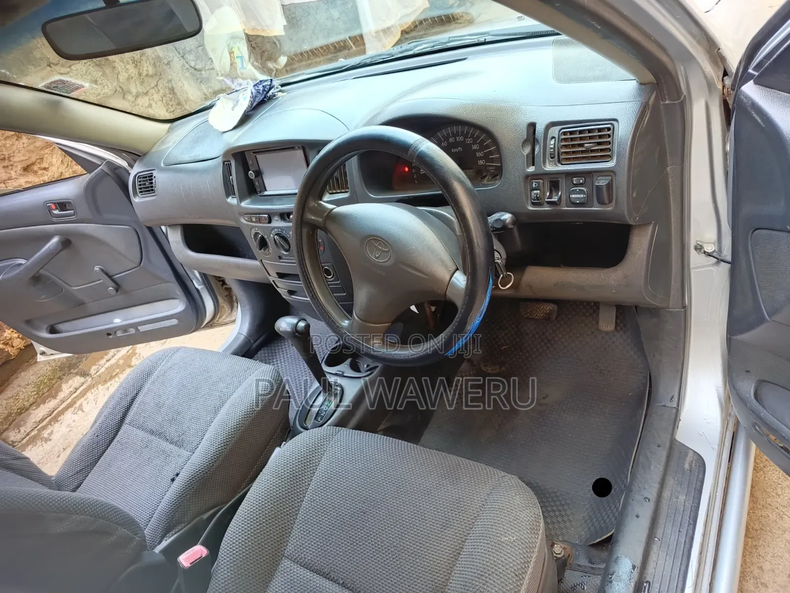 Toyota Probox 1.5 F 2WD 2011 Silver