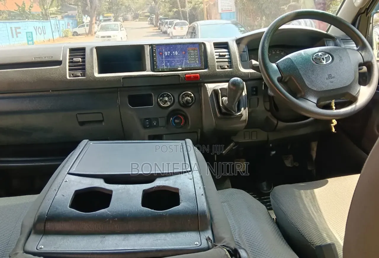 Toyota HiAce 2024 White