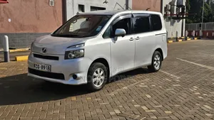 Toyota Voxy 2007 Gray