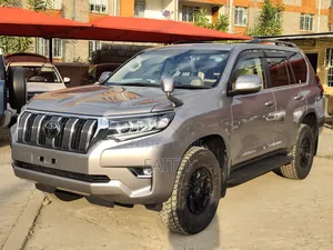 Toyota Land Cruiser Prado 2.8 2019 Beige