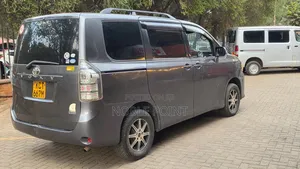 Toyota Voxy 2011 Gray