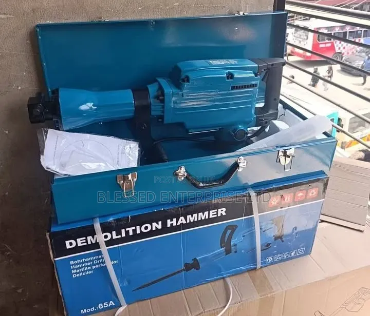Industrial Makita Demolisher Machine/2600 Watts