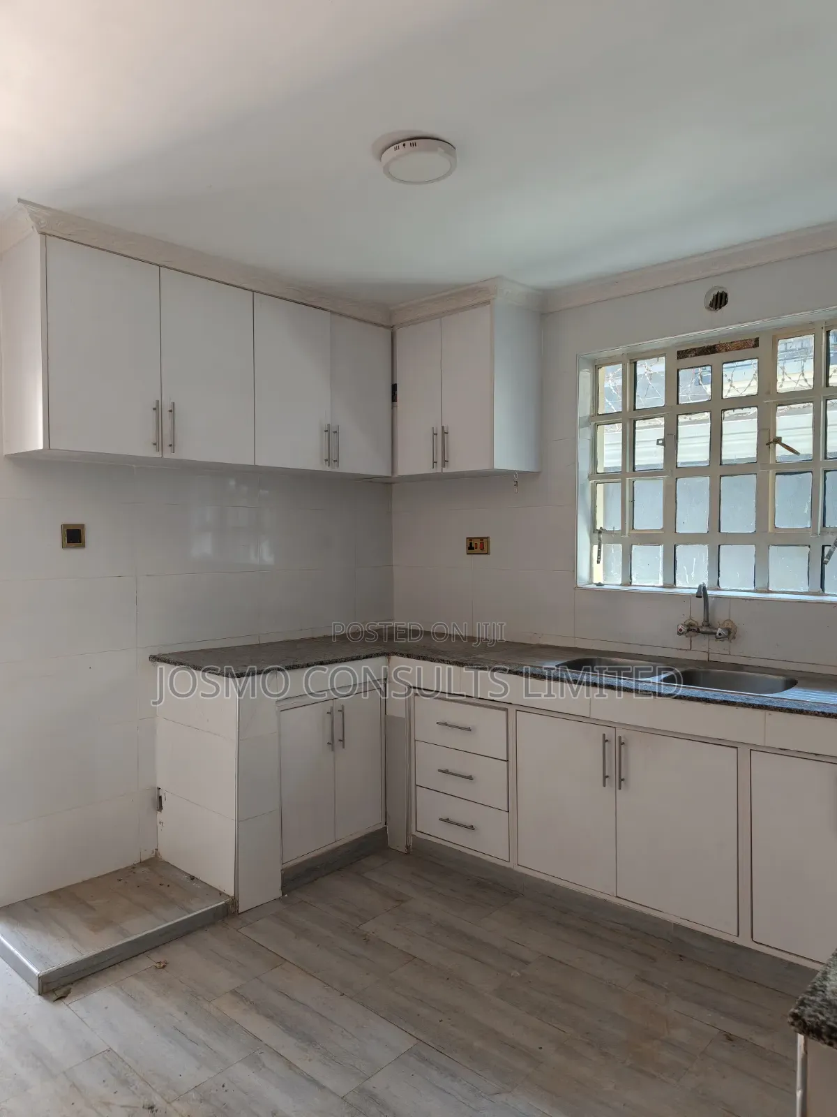5bdrm Mansion in Kamakis for rent