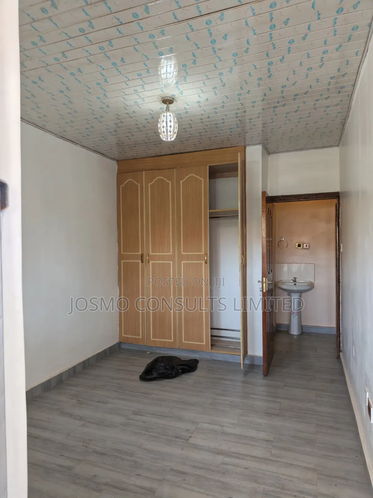 5bdrm Mansion in Kamakis for rent
